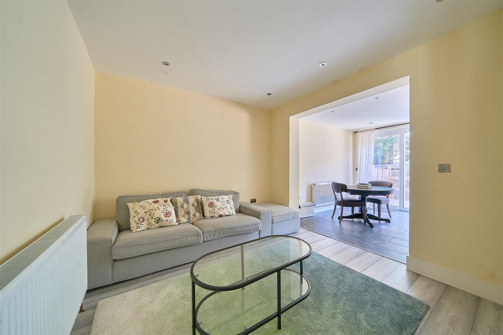 Property photo 2 of 15 02.Jpg