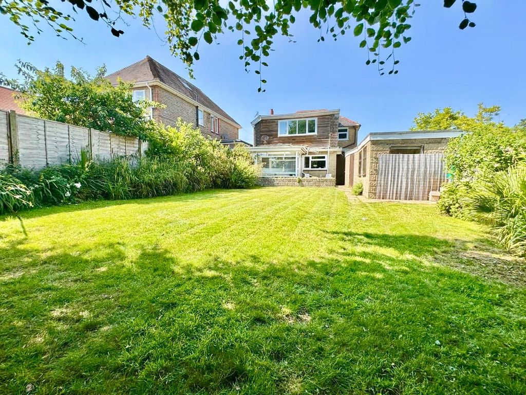 Property photo 2 of 27