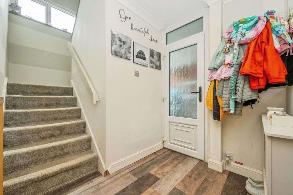 Property photo 3 of 20 41Cliftonavenue-13.Jpg