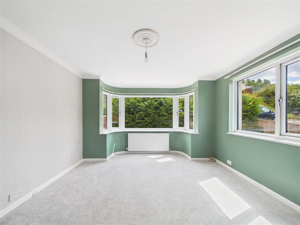 Property photo 3 of 30
