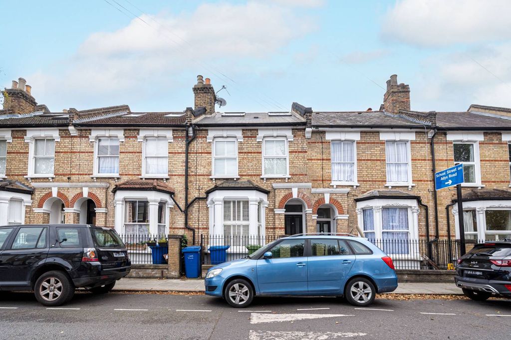 Property photo 2 of 16