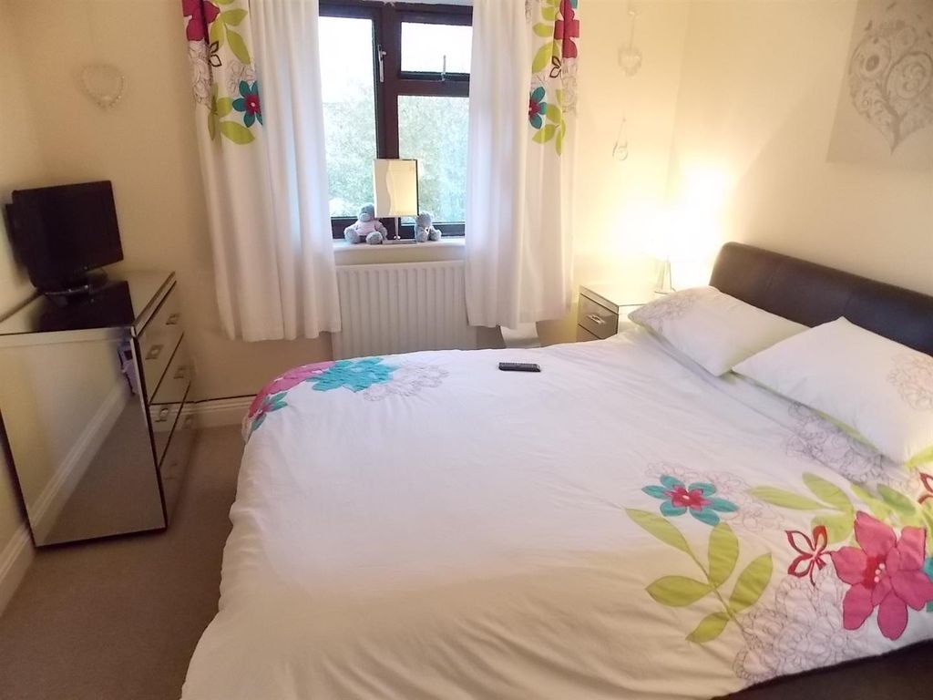 Property photo 3 of 5