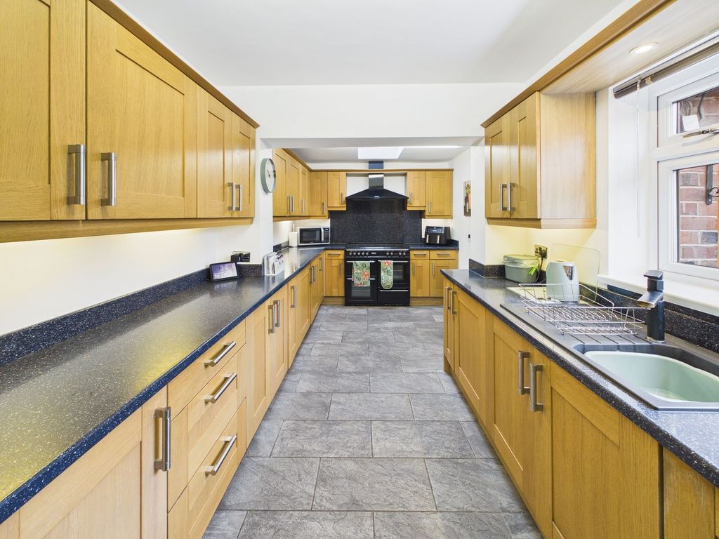 Property photo 3 of 41