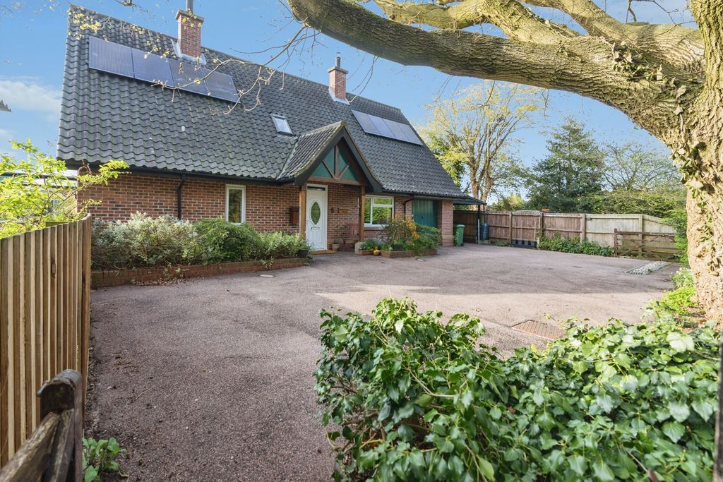 Property photo 1 of 20 Front