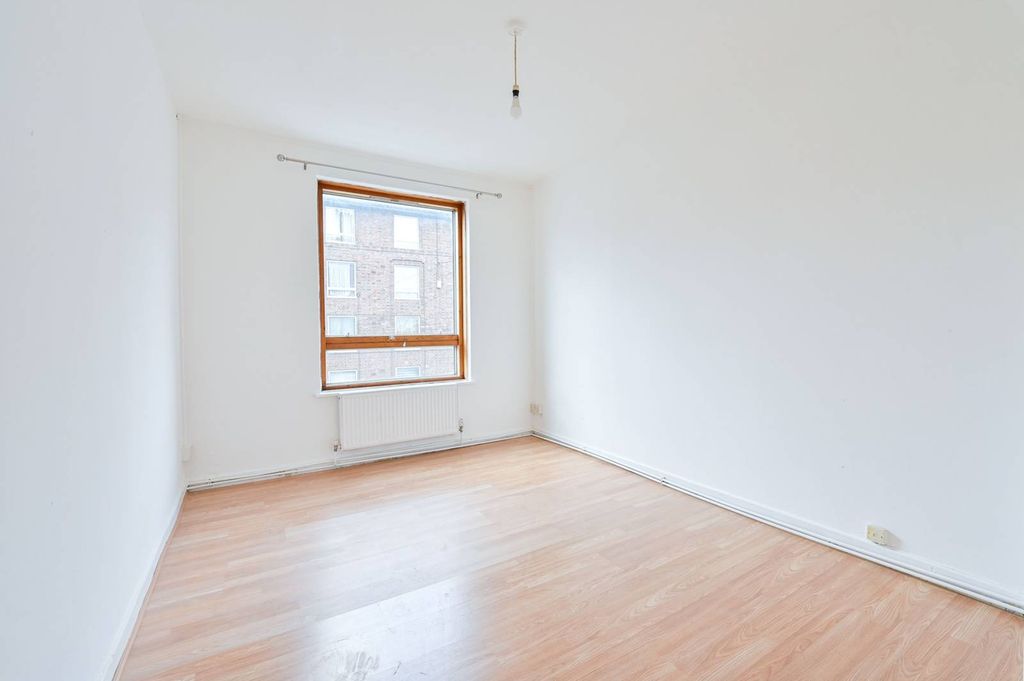 Property photo 3 of 4
