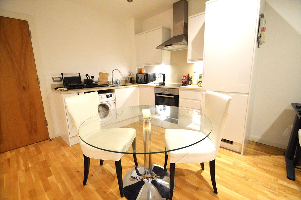 Property photo 3 of 6 Picture No. 04