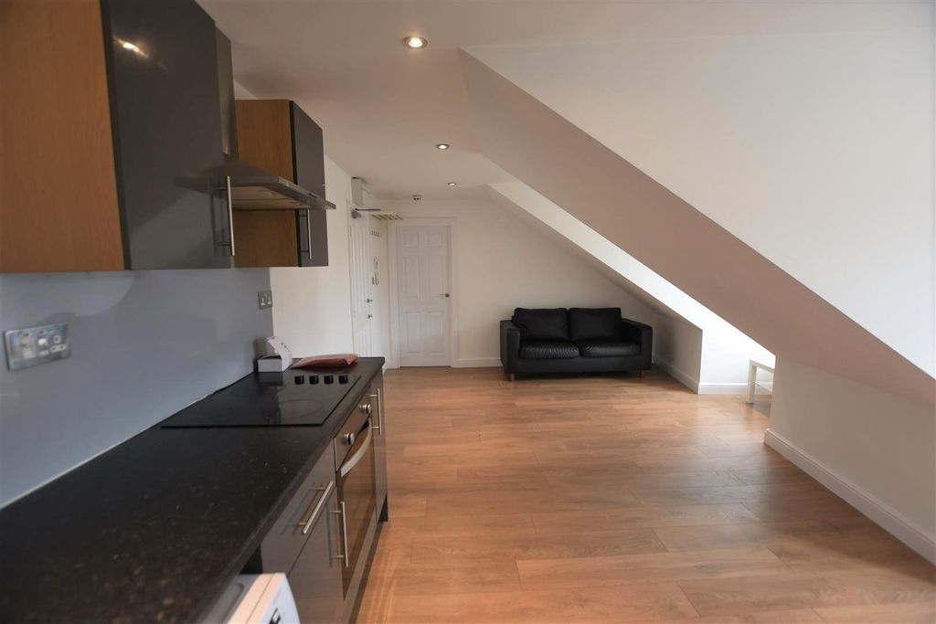 Property photo 3 of 8 Albion 13 2.Jpg