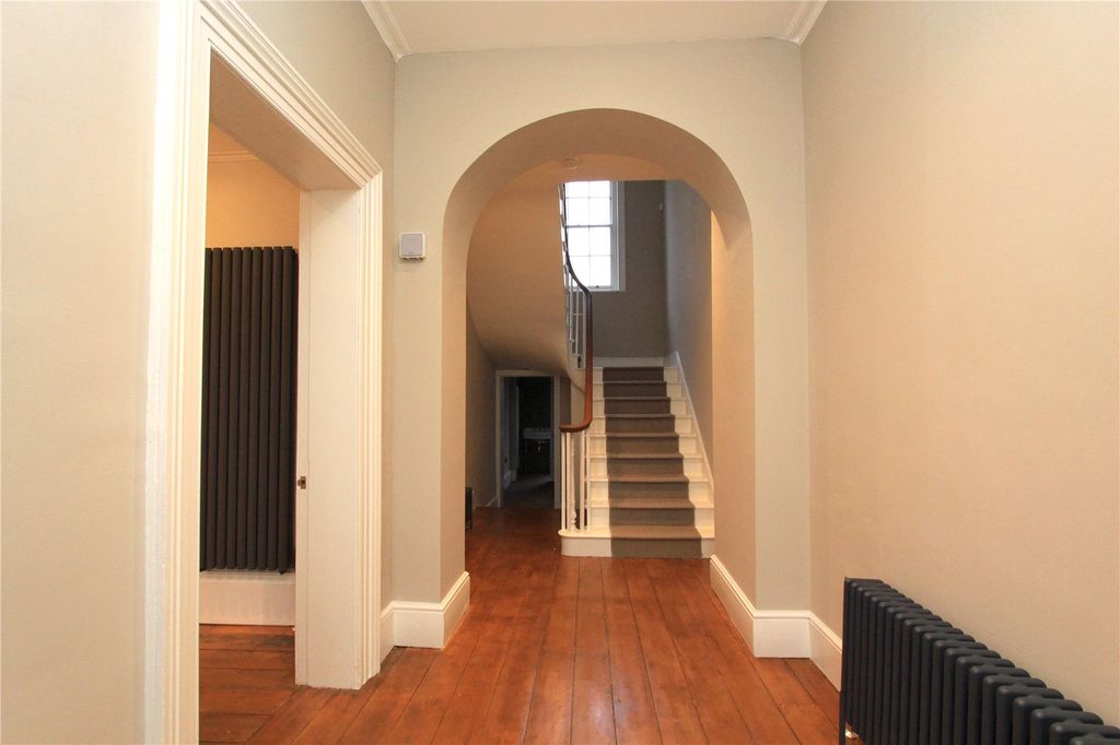 Property photo 2 of 23 Picture No. 02