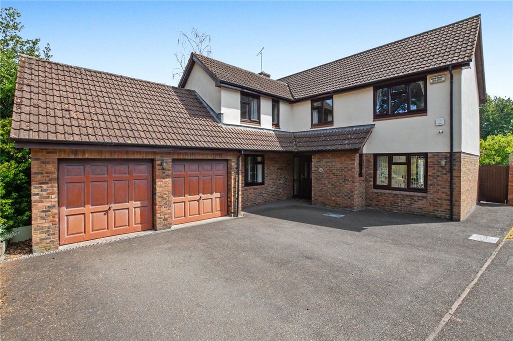 Property photo 1 of 34 Picture No. 04