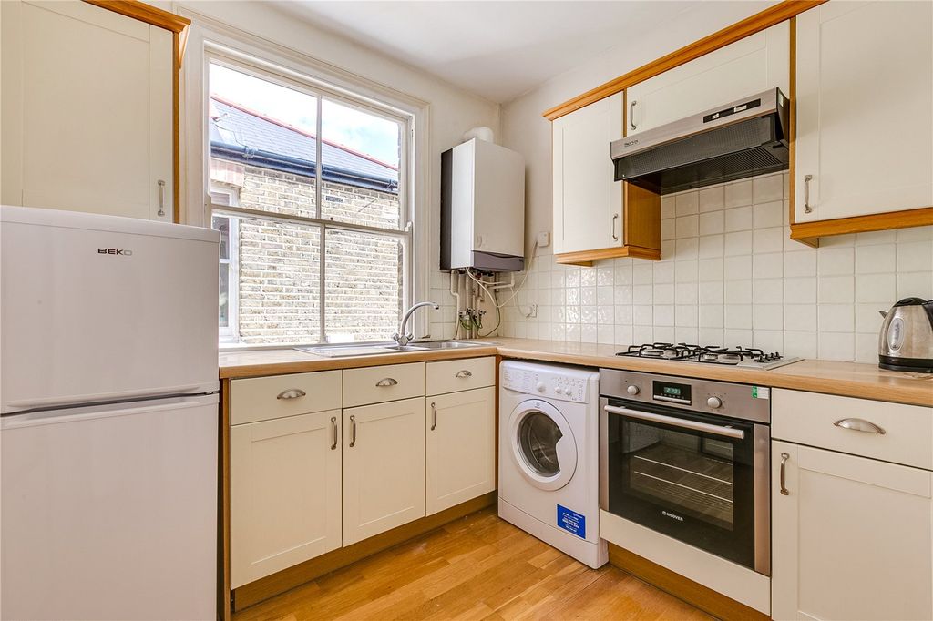 Property photo 3 of 6