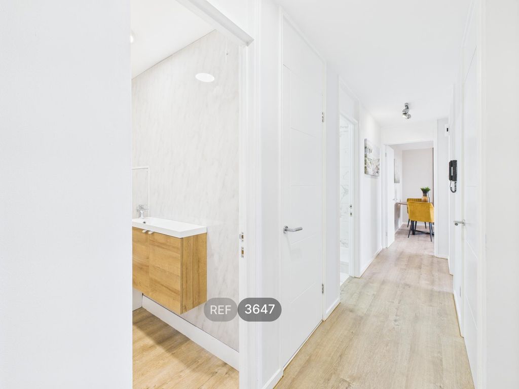 Property photo 3 of 12 Hallway