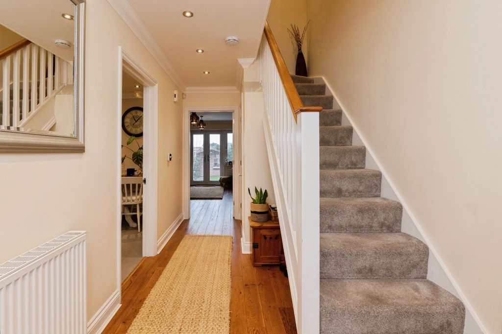 Property photo 2 of 19 Pbox-Img.Jpg