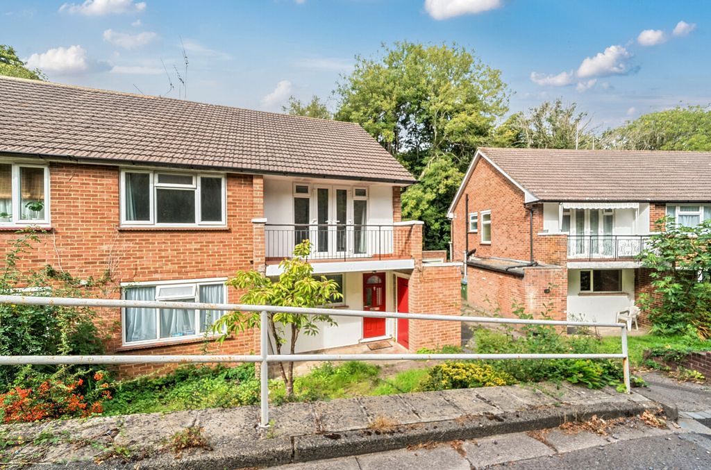 Property photo 1 of 11 1334868-1-68Adc6F...