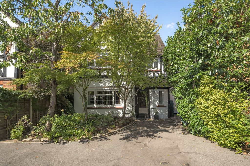 Property photo 1 of 16 Exterior