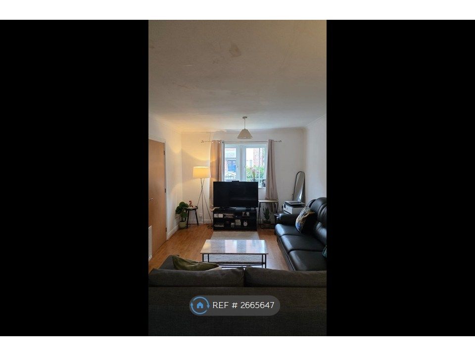 Property photo 3 of 24