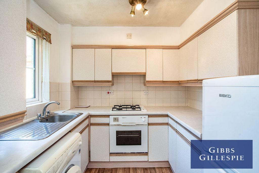 Property photo 2 of 10 2 Kitchen