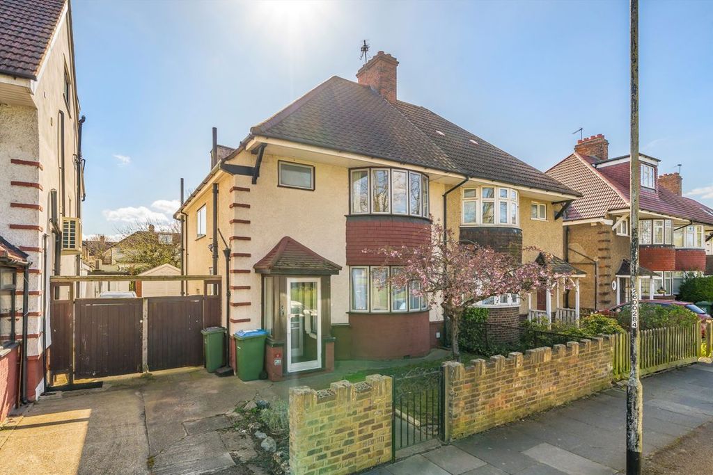 Property photo 1 of 8