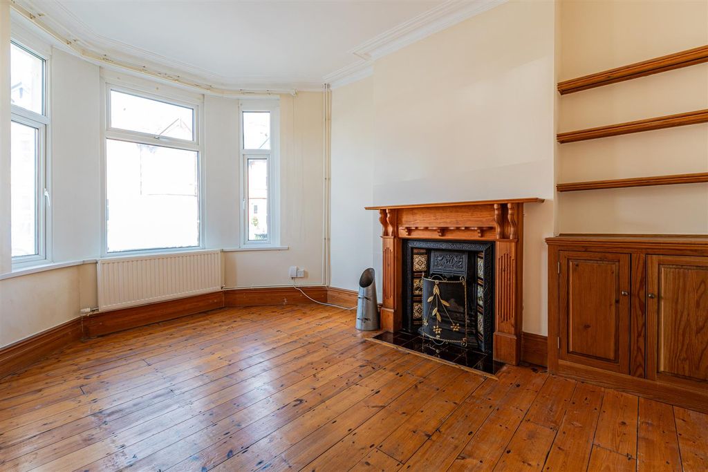 Property photo 3 of 14 Ty Mawr Road 22-10.Jpg