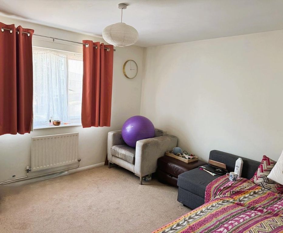 Property photo 2 of 5