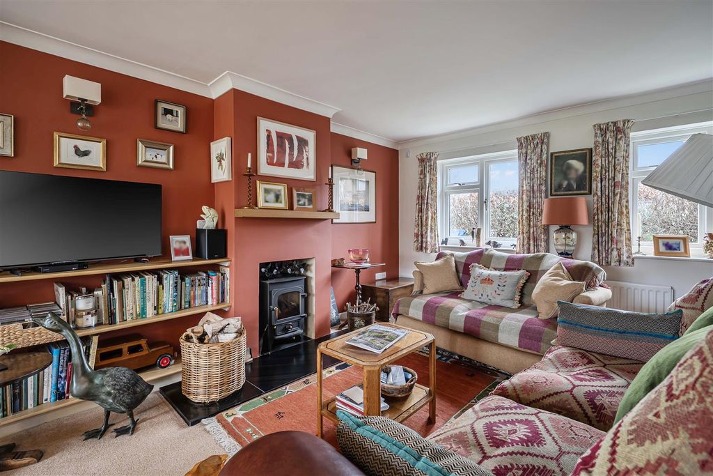 Property photo 2 of 24 Sitting Room