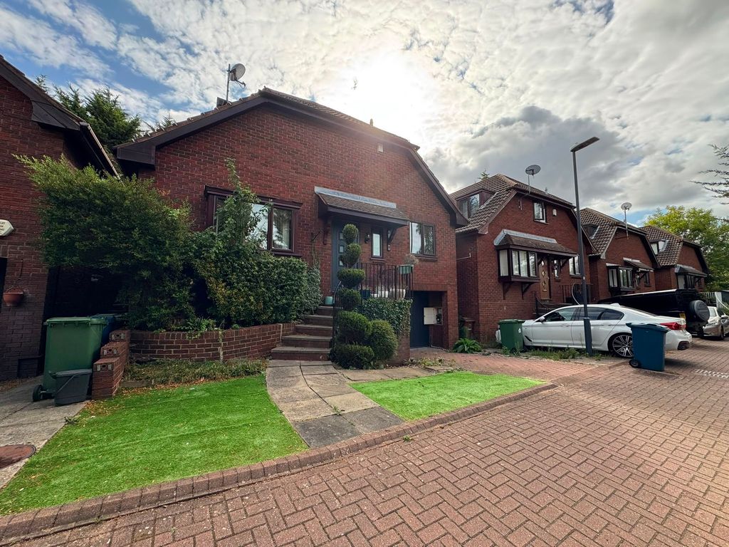 Property photo 1 of 17 Exterior