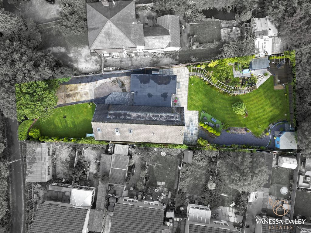 Property photo 2 of 44