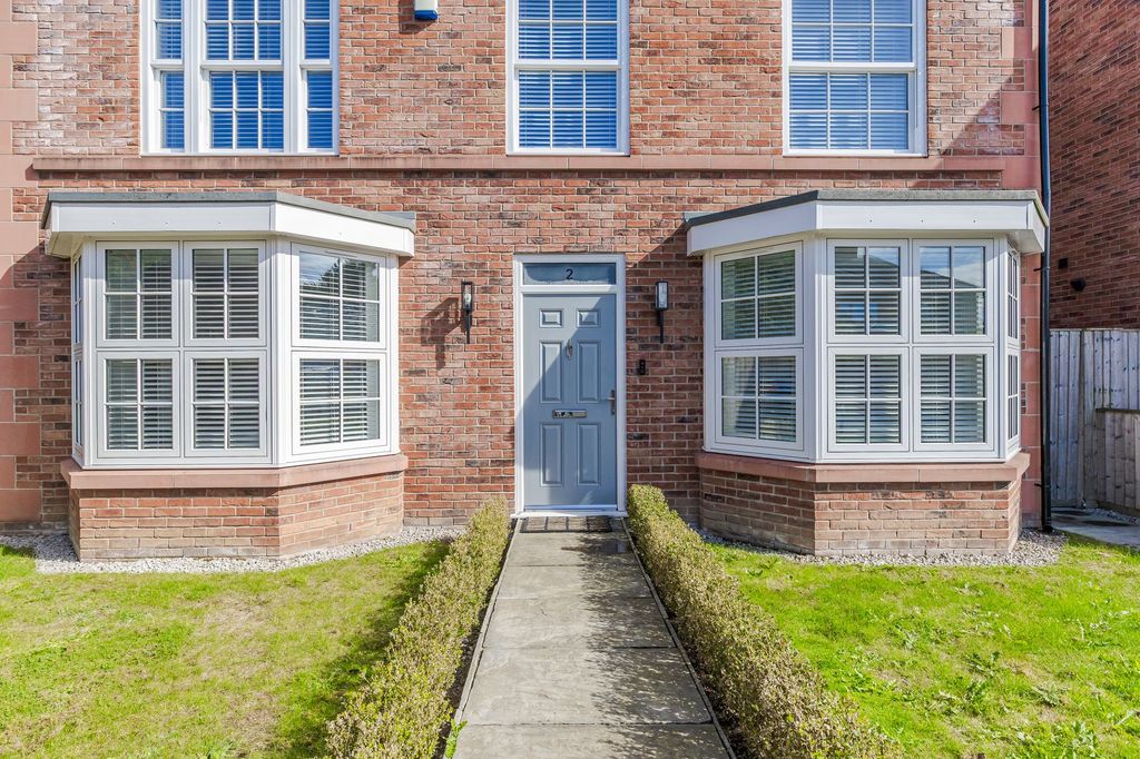 Property photo 2 of 42