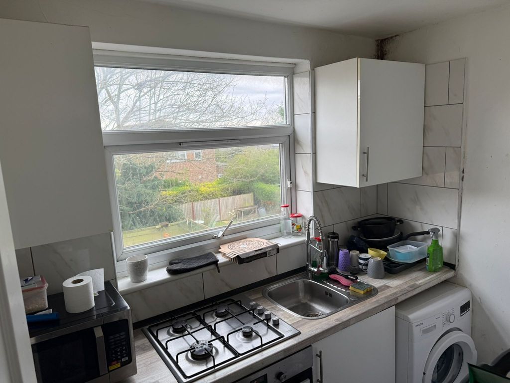 Property photo 3 of 7 Photo 5