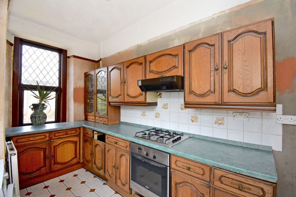 Property photo 3 of 30