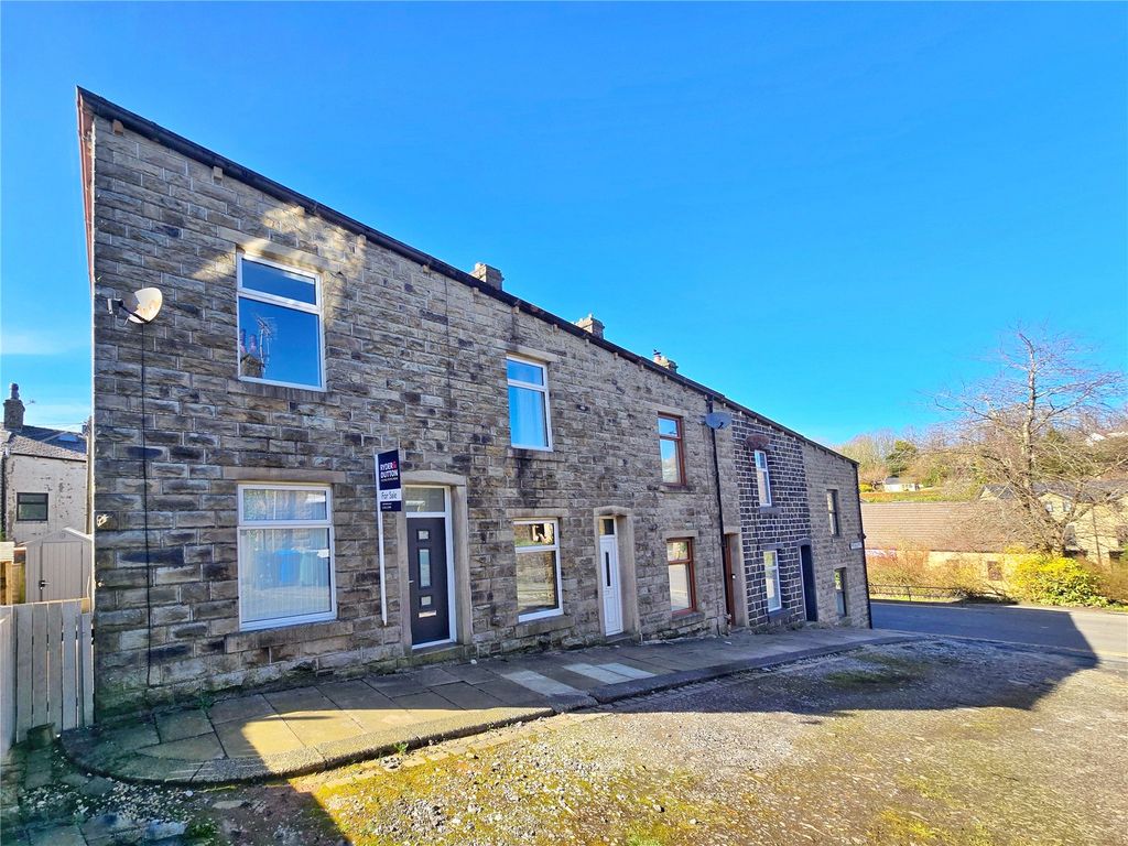 Property photo 1 of 15 Period End Terrace