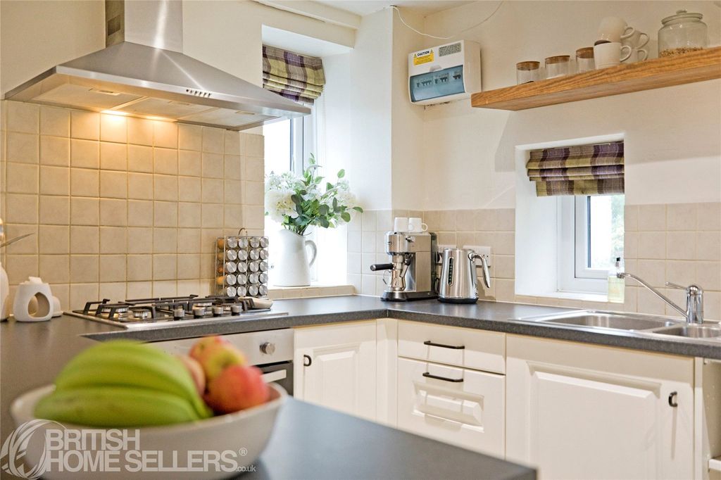 Property photo 2 of 22 Picture No. 26