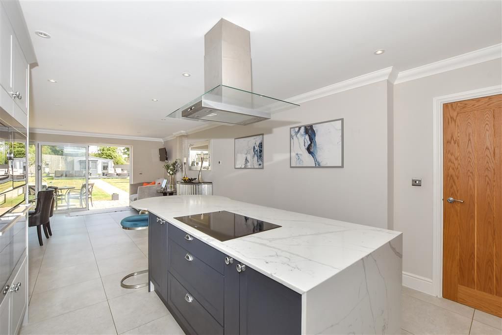 Property photo 3 of 15 Kitchen/Diner