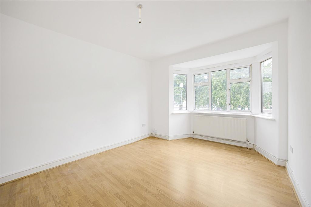 Property photo 3 of 17 2.Jpg