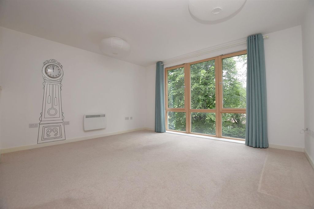 Property photo 2 of 5