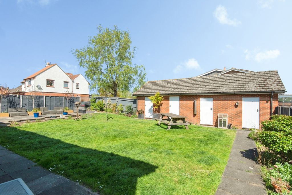 Property photo 1 of 15 Communal Garden