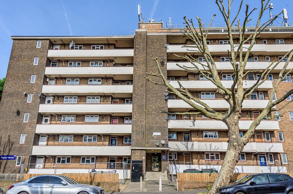 Property photo 1 of 13 External