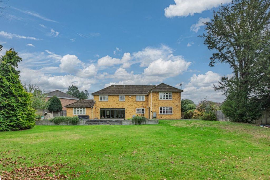 Property photo 3 of 5