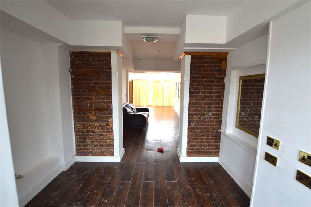 Property photo 3 of 4