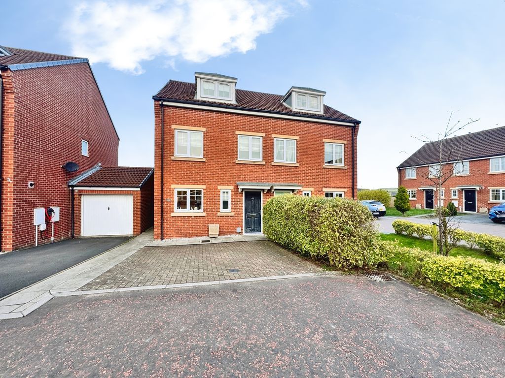 Property photo 1 of 11 Photo 9