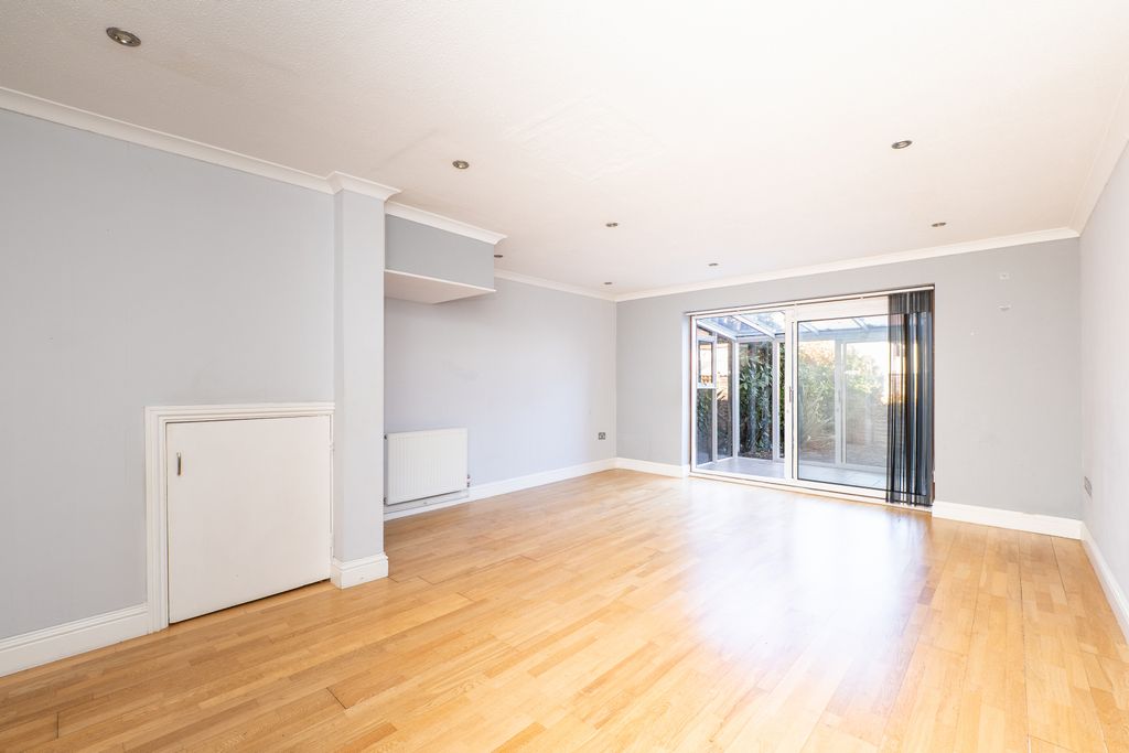 Property photo 3 of 15 Picture No. 39