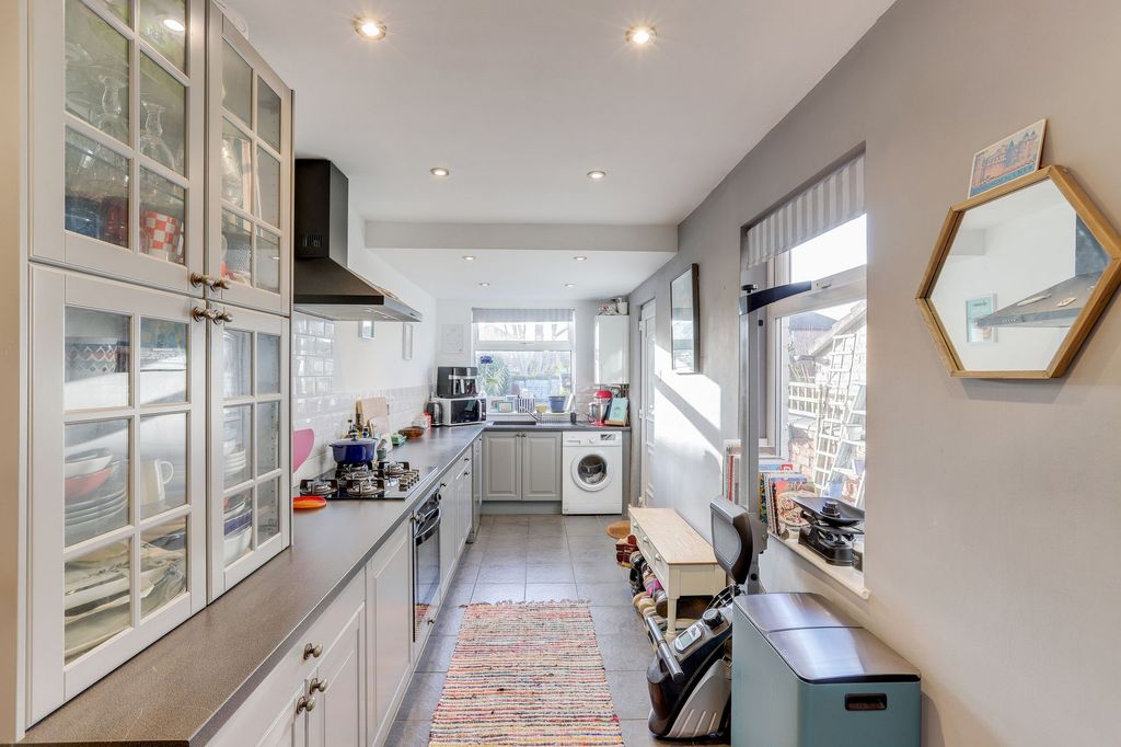 Property photo 3 of 16