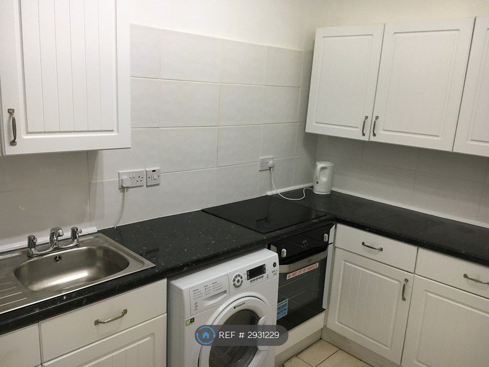 Property photo 1 of 21 Kitchen