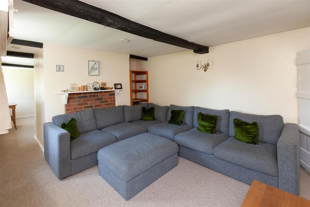 Property photo 2 of 6 Cottage Sitting Room