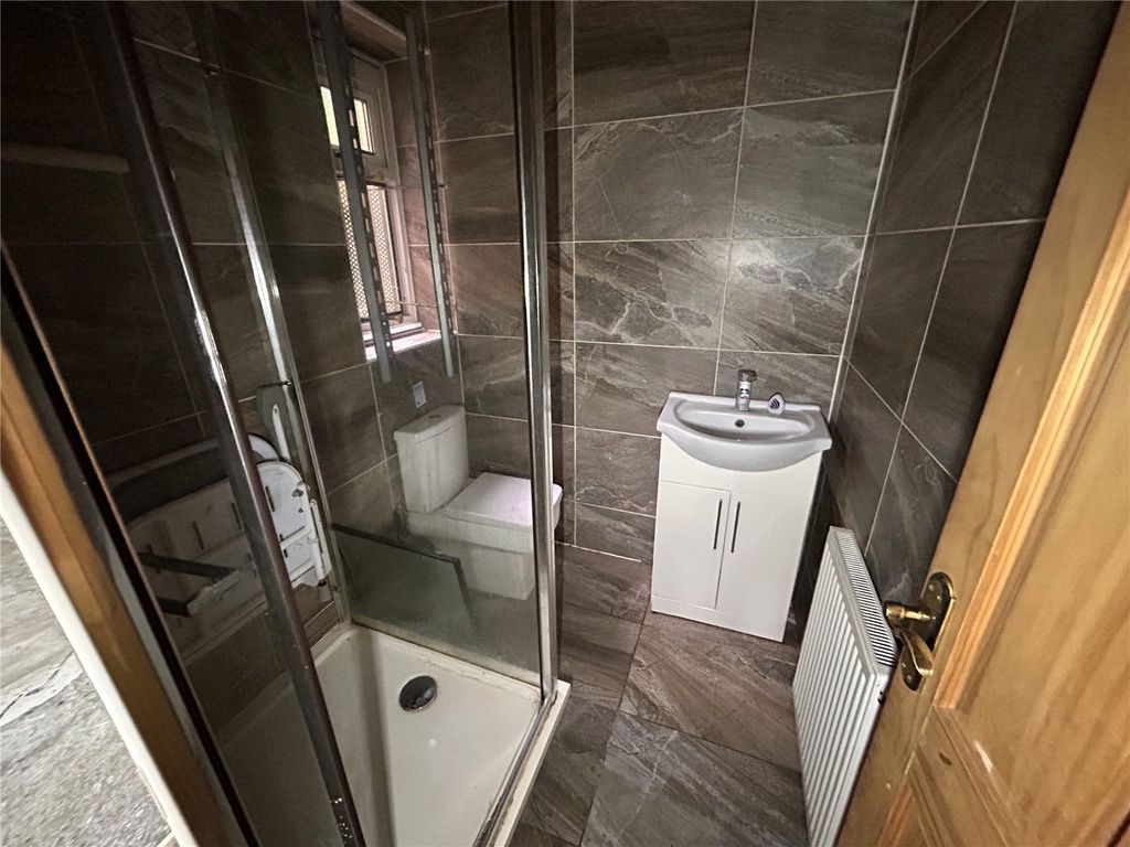 Property photo 3 of 3 Picture No. 04