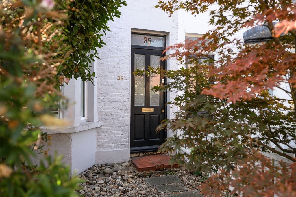 Property photo 2 of 13