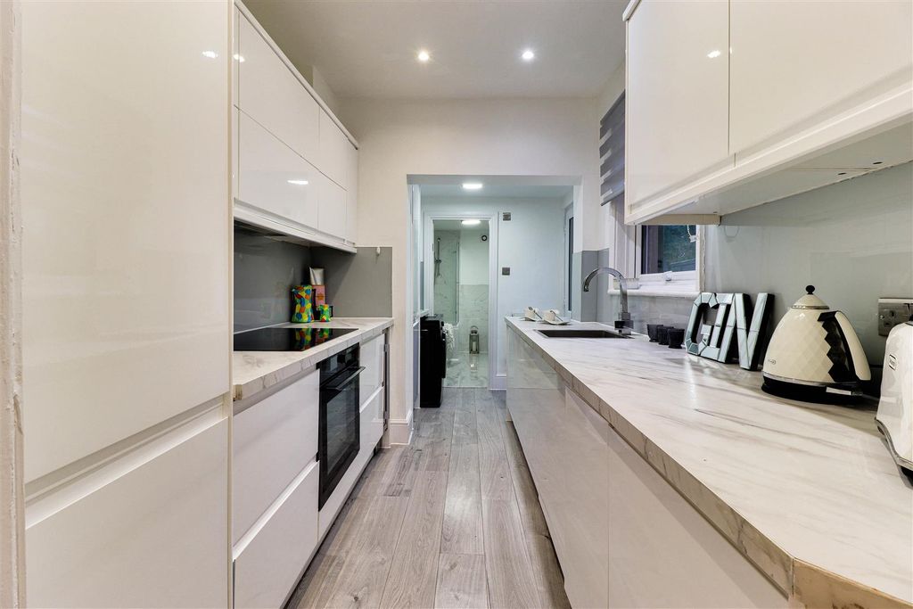 Property photo 2 of 18 11.Jpg