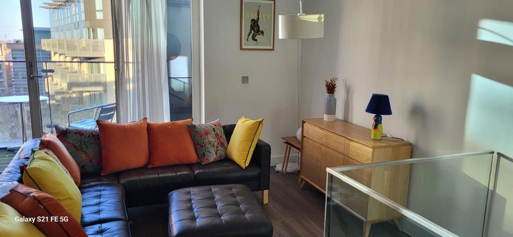 Property photo 1 of 3 Living Room