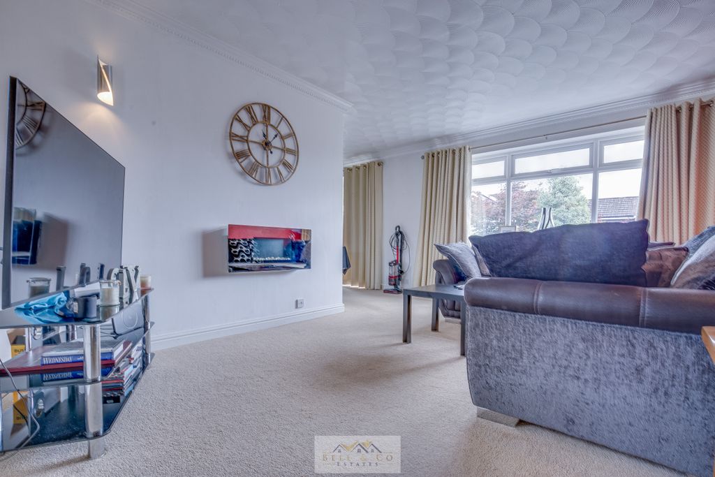 Property photo 3 of 44 Lounge 1.1