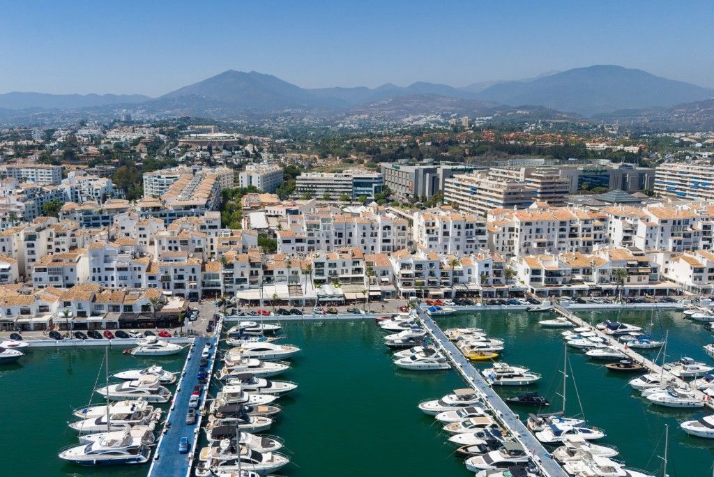 Property photo 1 of 36