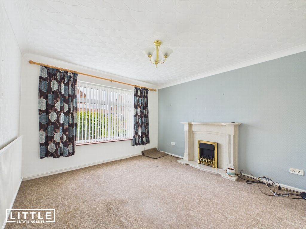 Property photo 3 of 17 Photo 1